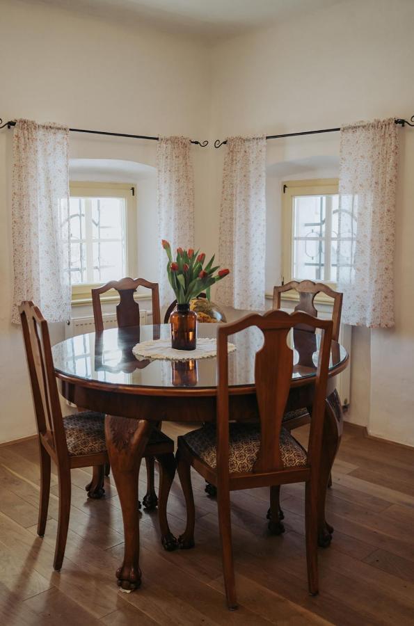 Apartments Mozinetova Hisa Sentjost nad Horjulom 外观 照片