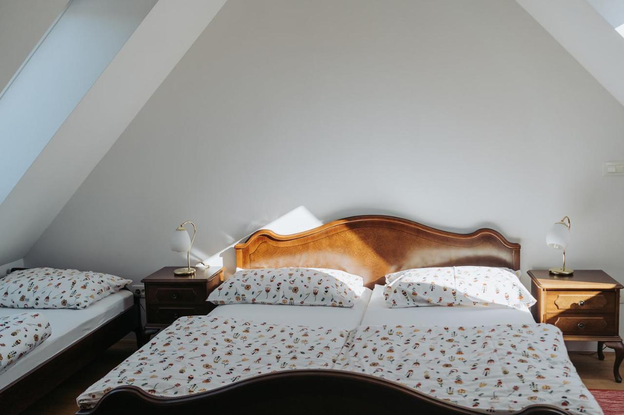 Apartments Mozinetova Hisa Sentjost nad Horjulom 外观 照片