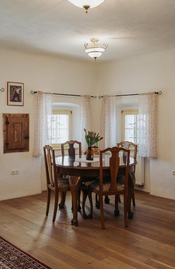 Apartments Mozinetova Hisa Sentjost nad Horjulom 外观 照片